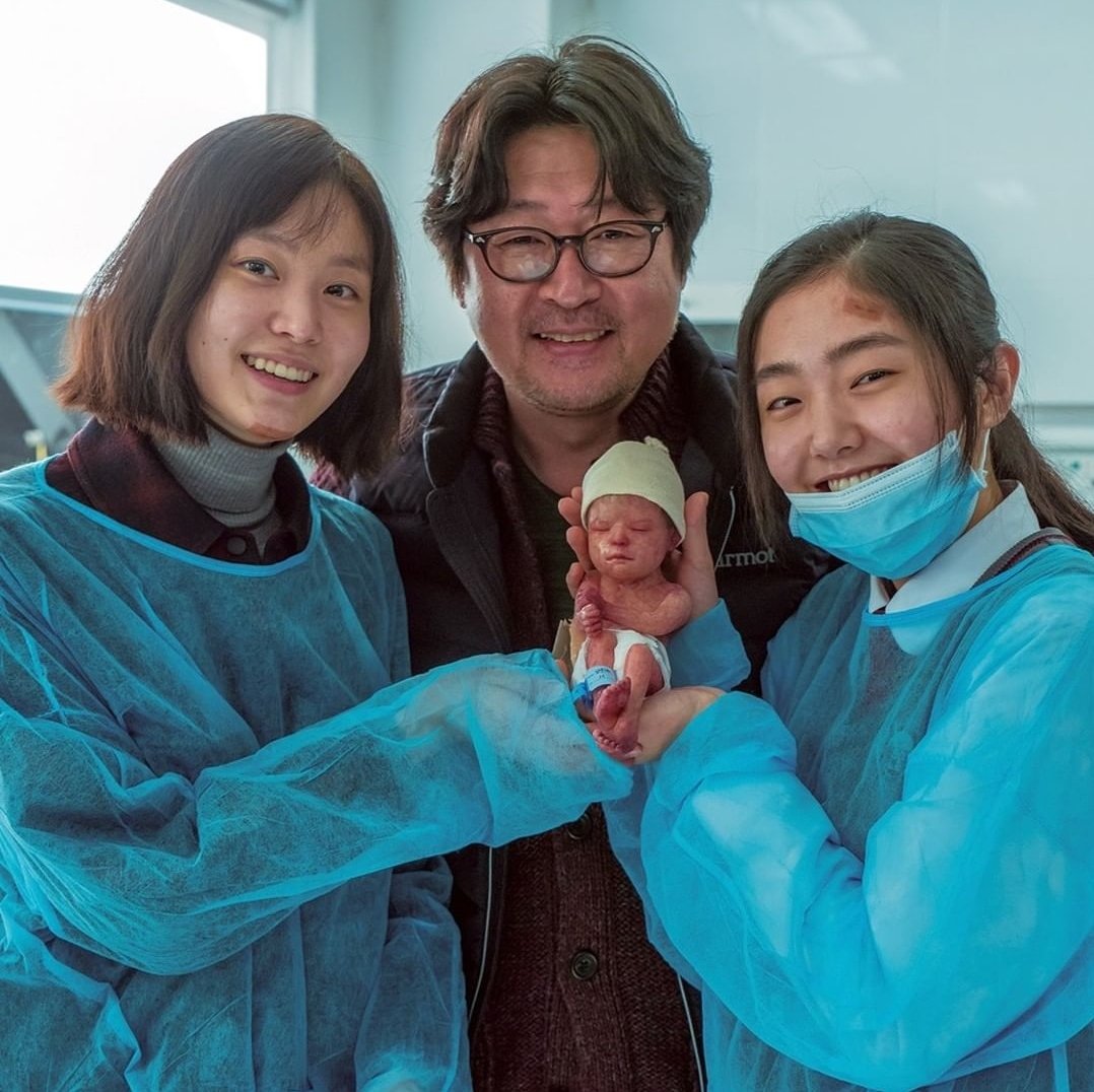 Tulipsadam's tweet photo. cine21인스타에 올라온 2019한국영화 b컷 컬렉션

✔ 기생충 이정은
✔ 미성년 박세진 김혜준
✔ 벌새 김새벽 박지후
✔ 윤희에게 김소혜 https://t.co/VToEGKXl3f