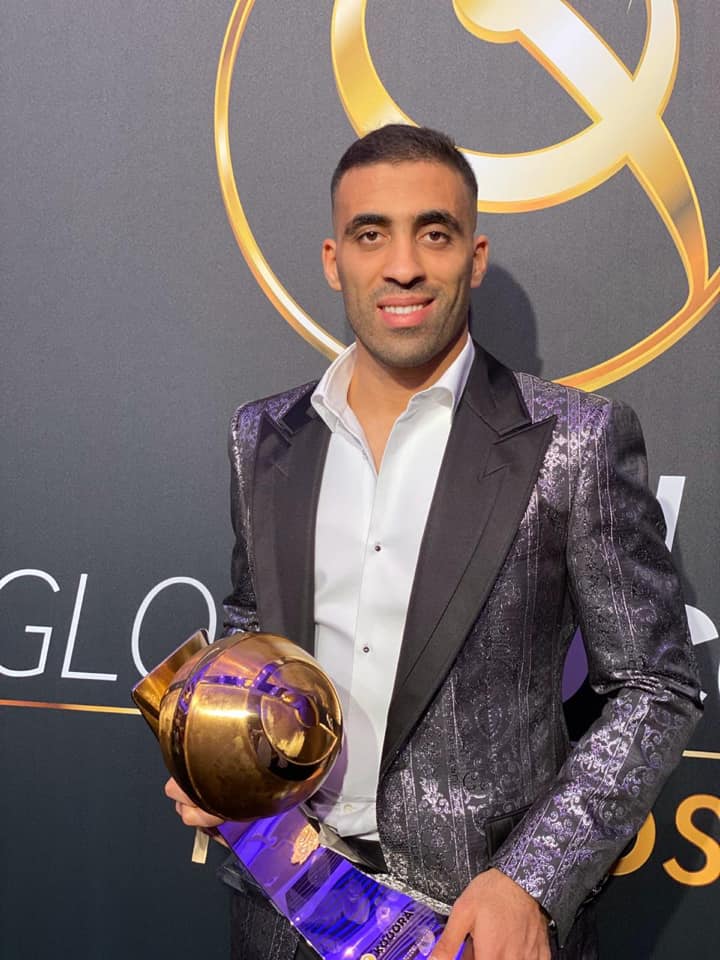 🔴[أسود الأطلس🦁🇲🇦]: الإتحاد المغربي لللاعبين المحترفين يهنأ المدافع المغربي أشرف حكيمي  لظفره  بجائزة أفضل لاعب شاب بالعالم العربي لسنة 2019. ثم عبدالرزاق حمدالله لفوزه بجائزة أفضل لاعب بالعالم العربي☄.
دام اللاعب المغربي متألقا، إقليميا وعالميا⚽️.