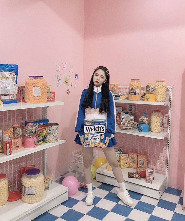 beotchu_idol's tweet photo. [TRANS] 0116_candy ig

"#3double0 #sponsored #costume #SoPretty #💕 #DalLong #cosmetics #body #hair #mist #handcream #shooting #photo #minji #❤️"

link: https://t.co/xNBVPRHxBS https://t.co/0x9BgYD0jp
