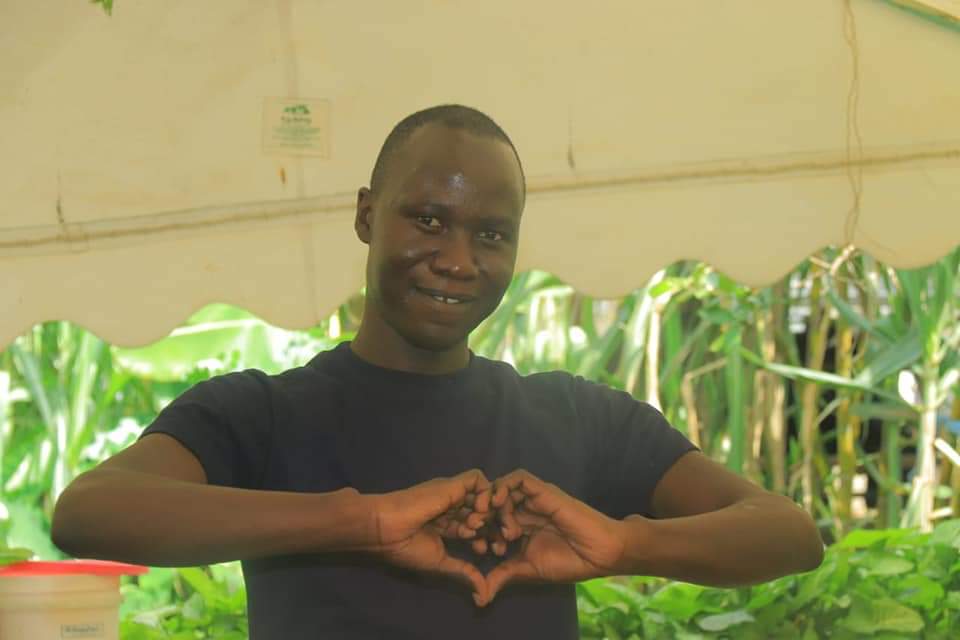 DFHRC's tweet photo. A stone thrown in water starts with first unseen wave before spreading to the entire ocean. So is the act of kindness and love, little but big. Little acts with love.💗 https://t.co/zkpA5RgdM6