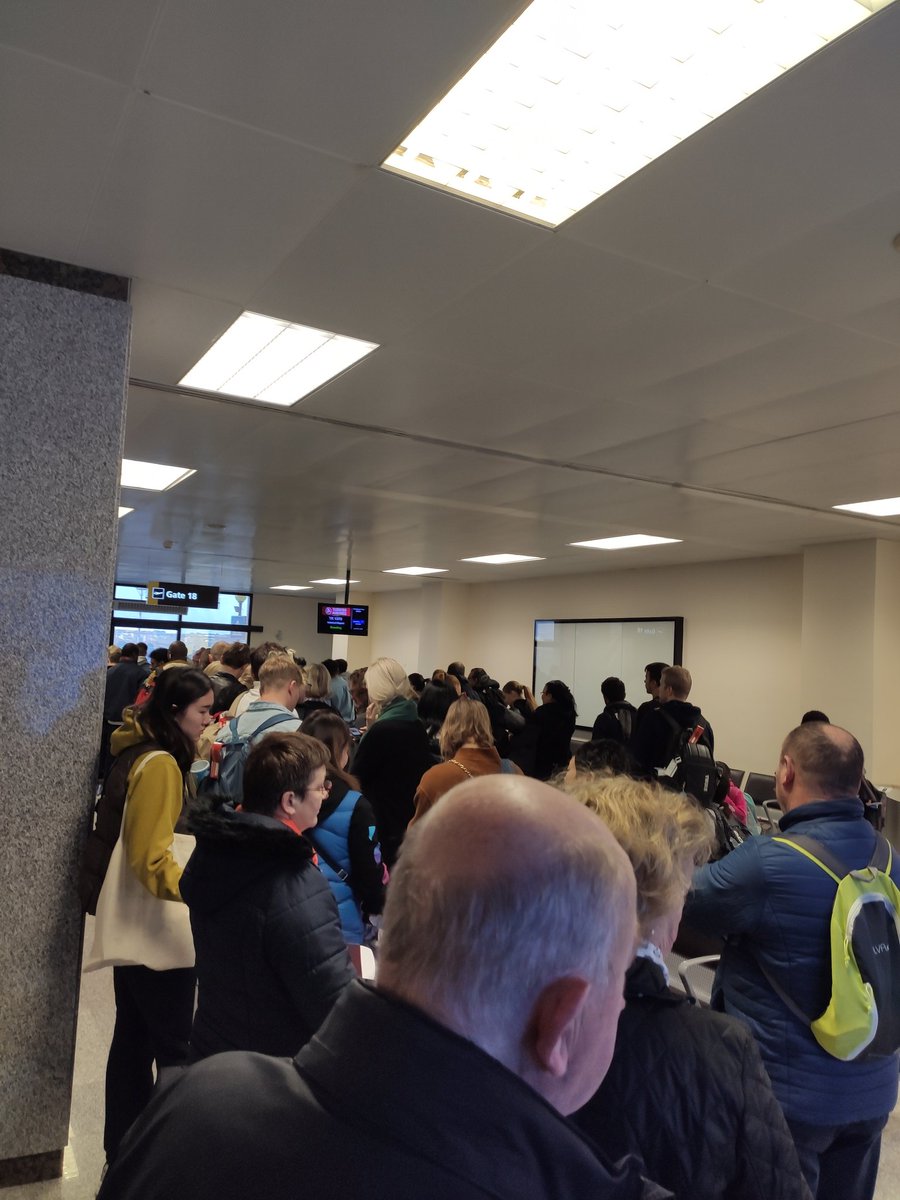 #TravelTip: Don't rely on priority boarding on <a href="/TurkishAirlines/">Turkish Airlines</a> if you're flying #businessclass or a <a href="/staralliance/">Star Alliance</a> gold member at <a href="/MaltaAirport/">Malta Airport</a>. It doesn't exist! 😒 #chaos #FirstWorldProblems