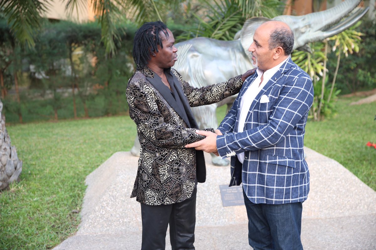 AfriCourage's tweet photo. Baaba Maal left the Kairaba beach hotel after his performance at Open Mic/AfriCourage festival. He thanked the Kairaba team for their kind and generous hospitality. #Gambia #KairabaBeach #FTI #AfriCourage https://t.co/RMAdMQj3Pp