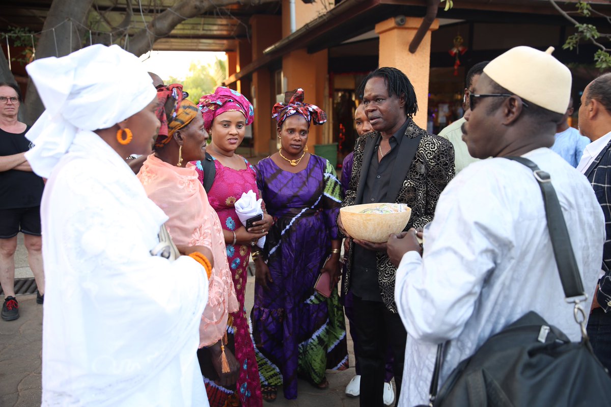AfriCourage's tweet photo. Baaba Maal left the Kairaba beach hotel after his performance at Open Mic/AfriCourage festival. He thanked the Kairaba team for their kind and generous hospitality. #Gambia #KairabaBeach #FTI #AfriCourage https://t.co/RMAdMQj3Pp