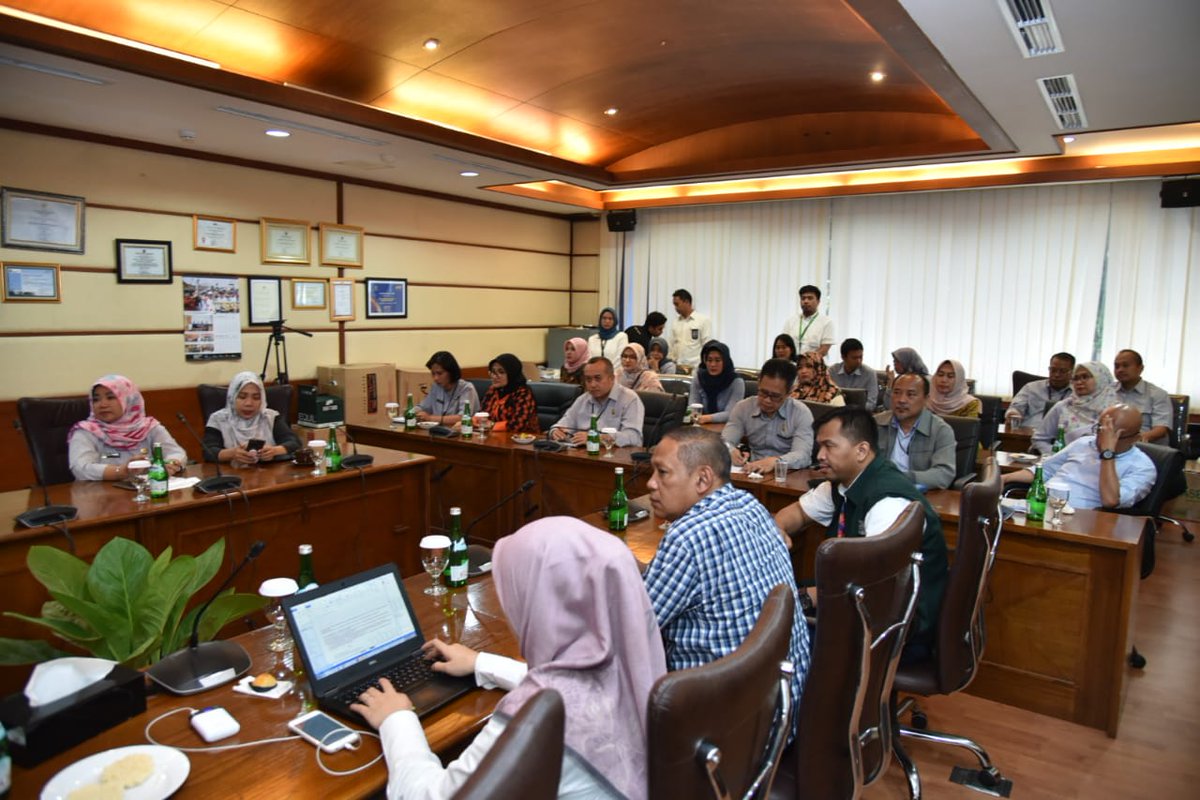 DPR_RI's tweet photo. BURT DPR RI bersama Setjen dan BK DPR RI menyelenggarakan Penandatanganan MoU dengan PT. Garuda Indonesia, PT. Gapura Angkasa, PT. Bumi Liputan Jaya, Koperasi Karyawan Satya Ardhia, KSO AP Solusi-Trikama Boga, Senin, 30 Desember 2019. #SetjenDPR #BKDPR #BURTDPR https://t.co/67eTlU7hYm