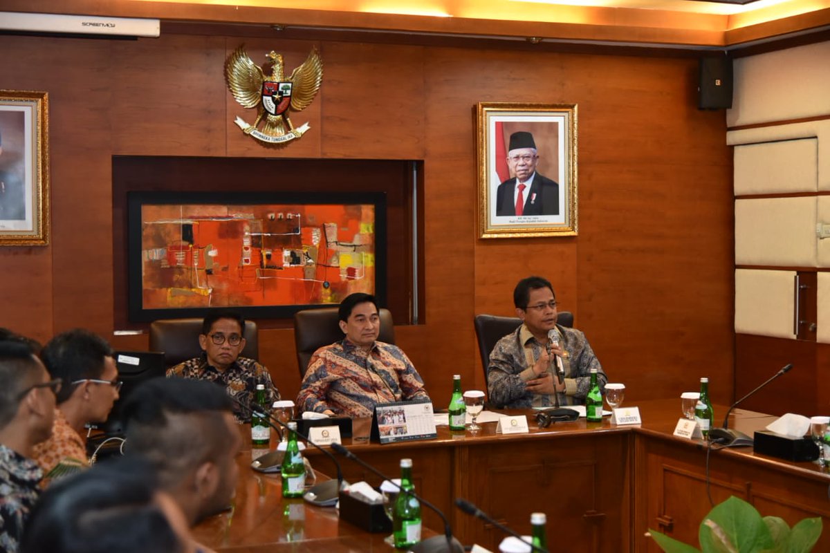 DPR_RI's tweet photo. BURT DPR RI bersama Setjen dan BK DPR RI menyelenggarakan Penandatanganan MoU dengan PT. Garuda Indonesia, PT. Gapura Angkasa, PT. Bumi Liputan Jaya, Koperasi Karyawan Satya Ardhia, KSO AP Solusi-Trikama Boga, Senin, 30 Desember 2019. #SetjenDPR #BKDPR #BURTDPR https://t.co/67eTlU7hYm