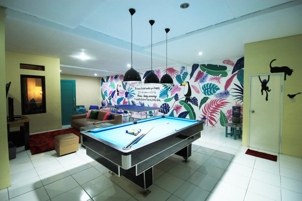 m_indriasari's tweet photo. @AdjieSanPutro 15 villa disewakan di Cisarua-Puncak. Fasilitas kolam renang, bbq, karaoke, biliar, tenismeja, playground, hammock room. Cek: https://t.co/Oe2r3pYfGV https://t.co/EnleHltFKZ