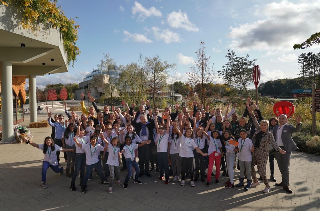 À l’approche de la fin d’année, découvrez notre #bilan #DD 2019 :
💯 100% des résidences <a href="/Pierre_vacances/">Pierre & Vacances</a> labellisées #ClefVerte
♿  #DuoDay au siège!
🏆 Trophée <a href="/WTM_WRTD/">WTM Responsible Tourism</a>
🎂🥳 #FondationGroupePVCP: 2 ans &amp; 24 projets soutenus
🌍🧒 #InternationalKidsCouncil à #VillagesNatureParis