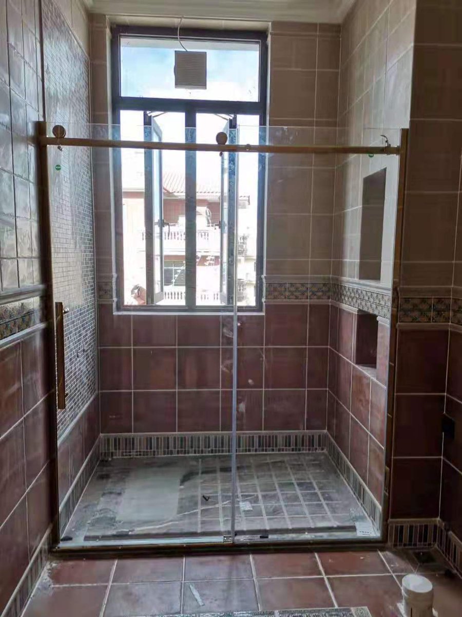 Sliding shower door installed at Villa @Gudannibathroom 
#stainlessteel #manufacturer #factory #showerenclosure