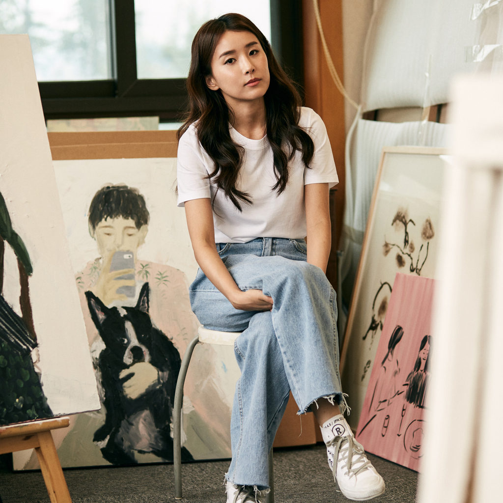 Korean painter Jia Lee pays tribute to Monsieur Dior's passion for nature for the 4th edition of #DiorLadyArt - now available on.dior.com/diorladyart4 - embellishing her #LadyDior bag with flowers of an almost real freshness, inspired by her painting 'A Girl on a Walk'.