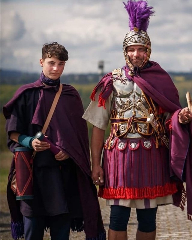 Praefectvs_Prae's tweet photo. Ama et fac quod vis! 🏛️🦂🏛️🦂🏛️
#Familia_Poppaea #Roman #FamiliaPoppaea #praefect
#RaeticiRomani #bestfamily
#LEGIOXXIRAPAX #antikemode
#reenactment #rome #bellaitalia
#bestfamily #Number1 #notblue
#ZUSAMMENARBEIT
#praetorianguard #Archaeology
#Praefectvs_Praetorio #Roma https://t.co/0Nt7vrMqHQ