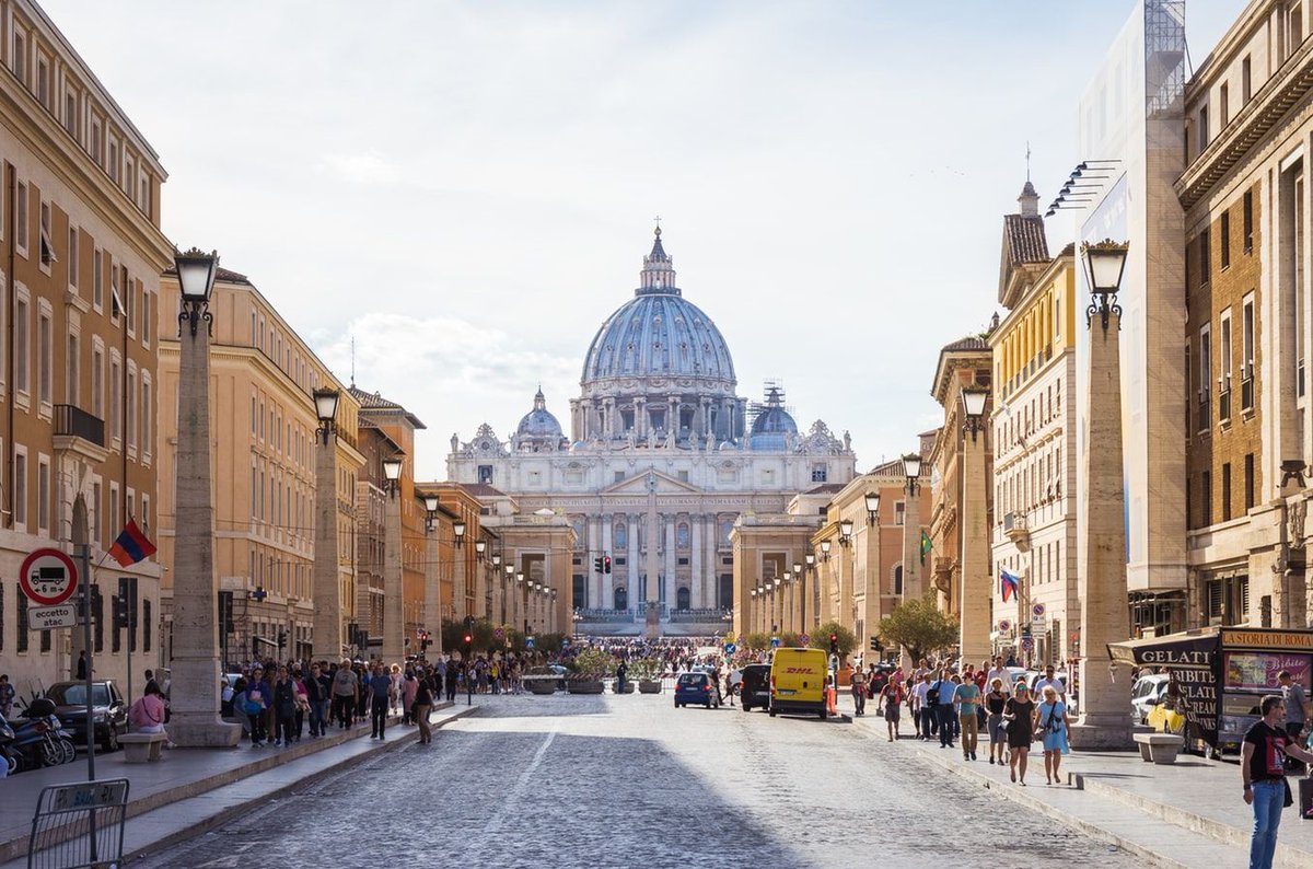 MuchosolDE's tweet photo. ROM, DIE EWIGE STADT 💛 Eins ist klar: Mit solchen Sehenswürdigkeiten wird es in der italienischen Hauptstadt niemals langweilig 😊

Entdecke #Rom mit unserem Reiseführer 👉 https://t.co/7VQltPL5m8 https://t.co/0sZqjnVWtb