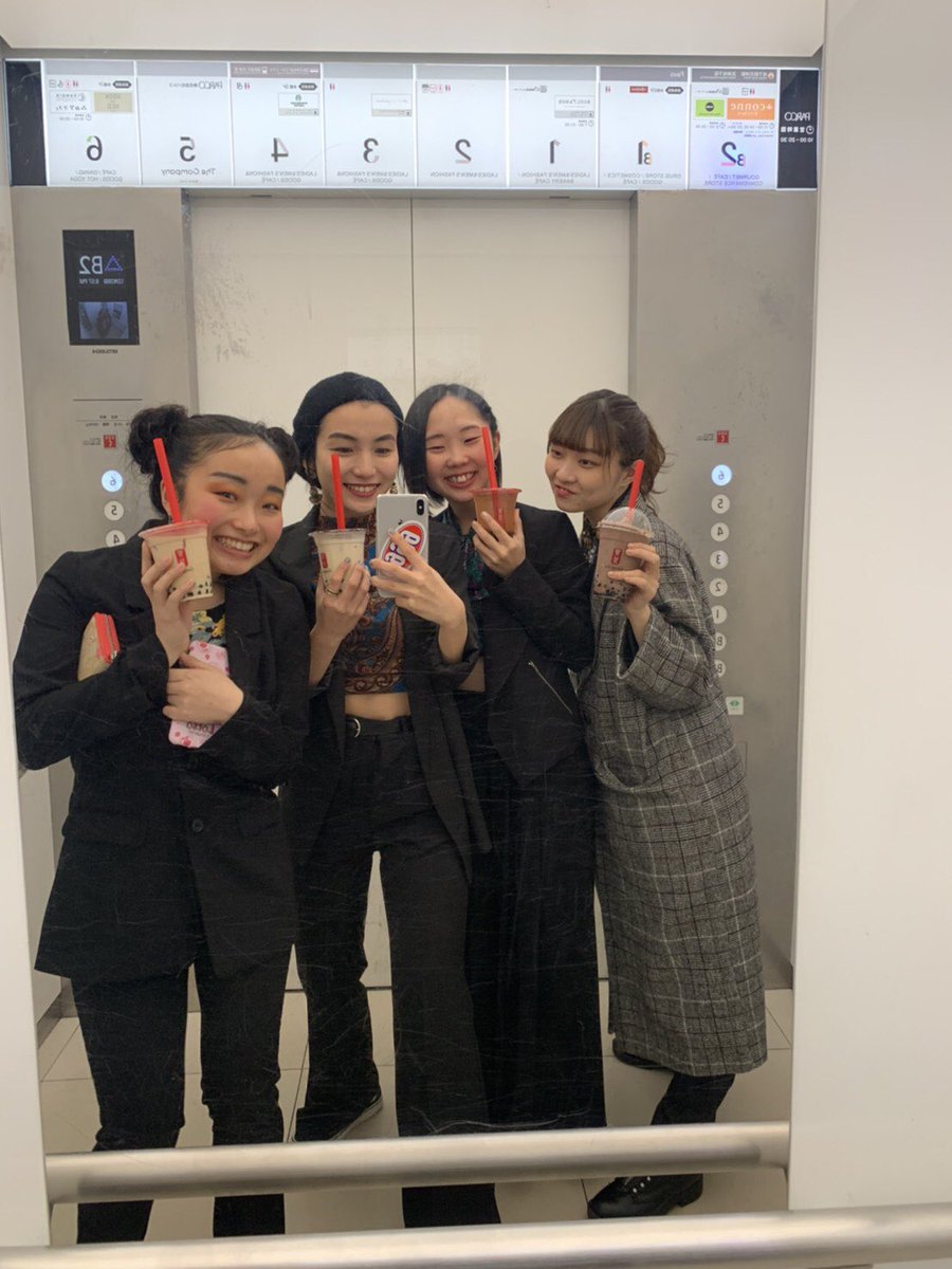 1220chisat0's tweet photo. ❤️島田ファミリー❤️
本当に幸せだった〜🥰
ゆみ先生、まいちゃん、ひーちゃん、きほちゃんのメンバーで踊れる日が来るなんて😭
たくさん見に来てもらえて声援もらえて嬉しすぎた💕
ありがとうございました😊
#zundarenight #dancedigup
#島田ファミリー #dance
#A_FLOW #rendez_Vous
#dance https://t.co/7NeW6gi8zx