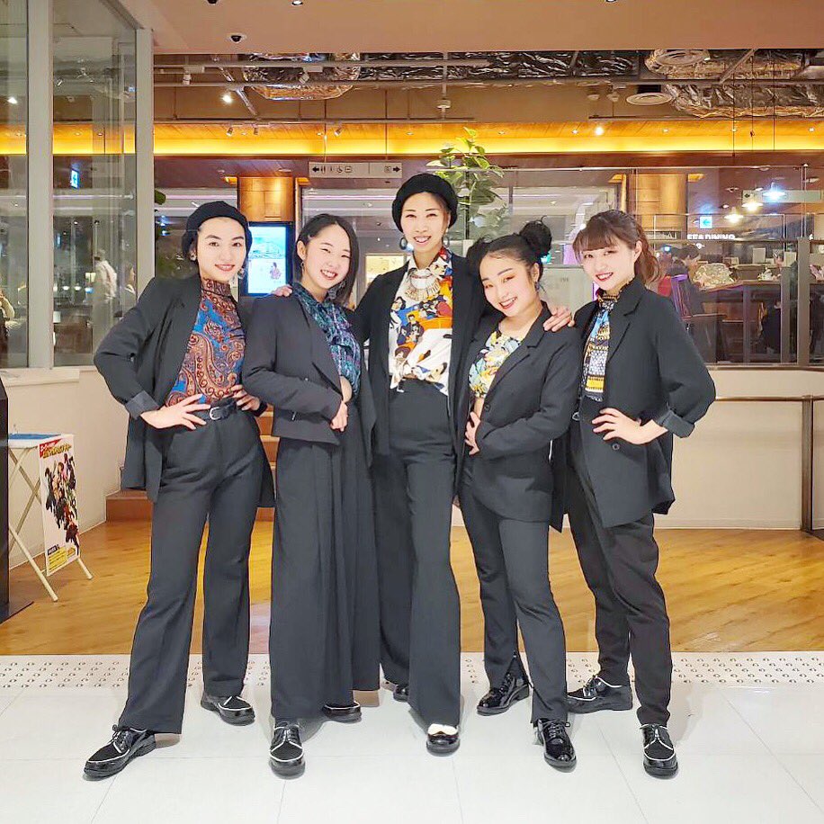 1220chisat0's tweet photo. ❤️島田ファミリー❤️
本当に幸せだった〜🥰
ゆみ先生、まいちゃん、ひーちゃん、きほちゃんのメンバーで踊れる日が来るなんて😭
たくさん見に来てもらえて声援もらえて嬉しすぎた💕
ありがとうございました😊
#zundarenight #dancedigup
#島田ファミリー #dance
#A_FLOW #rendez_Vous
#dance https://t.co/7NeW6gi8zx