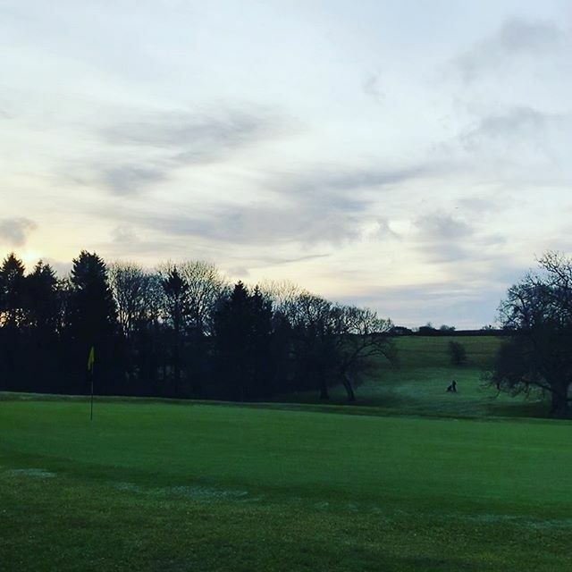 TALLPINESGOLF's tweet photo. Another beautiful morning out here today! All open with a few tee times left later on! Who fancies a round? #golf #teeofftimes #teetimes #allopen #wintergolf #newyear #chrimbolimbo https://t.co/x6d8jsg4zA https://t.co/bVTcmQPTEW