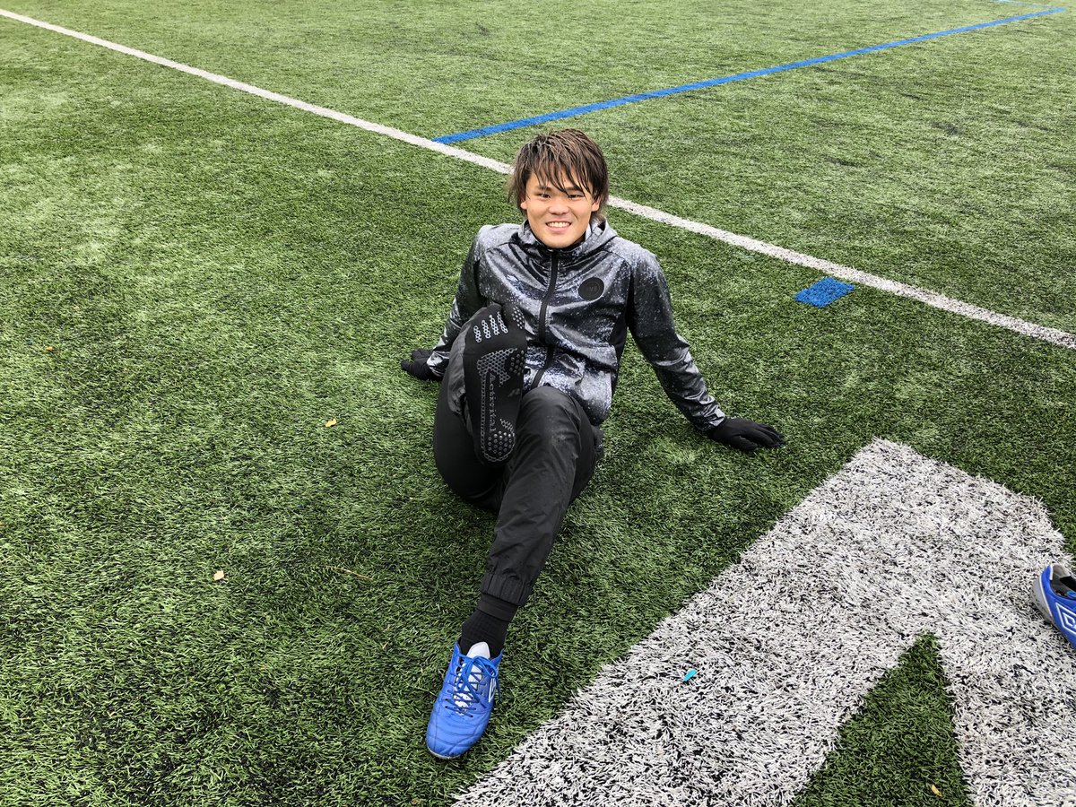 林堂 眞 Twitterren 習志野高校サッカー部ob会に行ってきました 初めてテーピング無しでサッカー Activitalのおかげです テーピングいらずのソックス Activitalから2秒で圧縮できる圧縮袋も発売中です Activitaljapan Activital 足首社長 トッシー