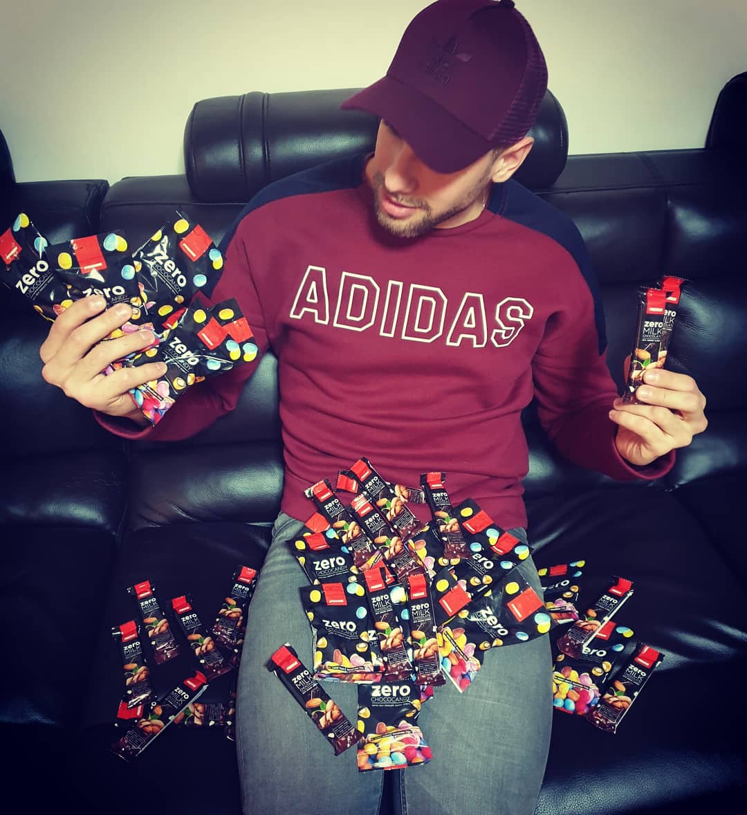 el_villenita's tweet photo. No me puede faltar el chocolate! Y menos en navidad ☺️🍫
Y mejor si es chocolate zero de prozis 💪🏻
.
10% de descuento utilizando el código "VILLENA" en toda la página! 
O accediendo desde el link de mi bio. . . 👌
.🔻
#prozisespana #prozis #zero #chocolatezero https://t.co/KGB1tcNjnG