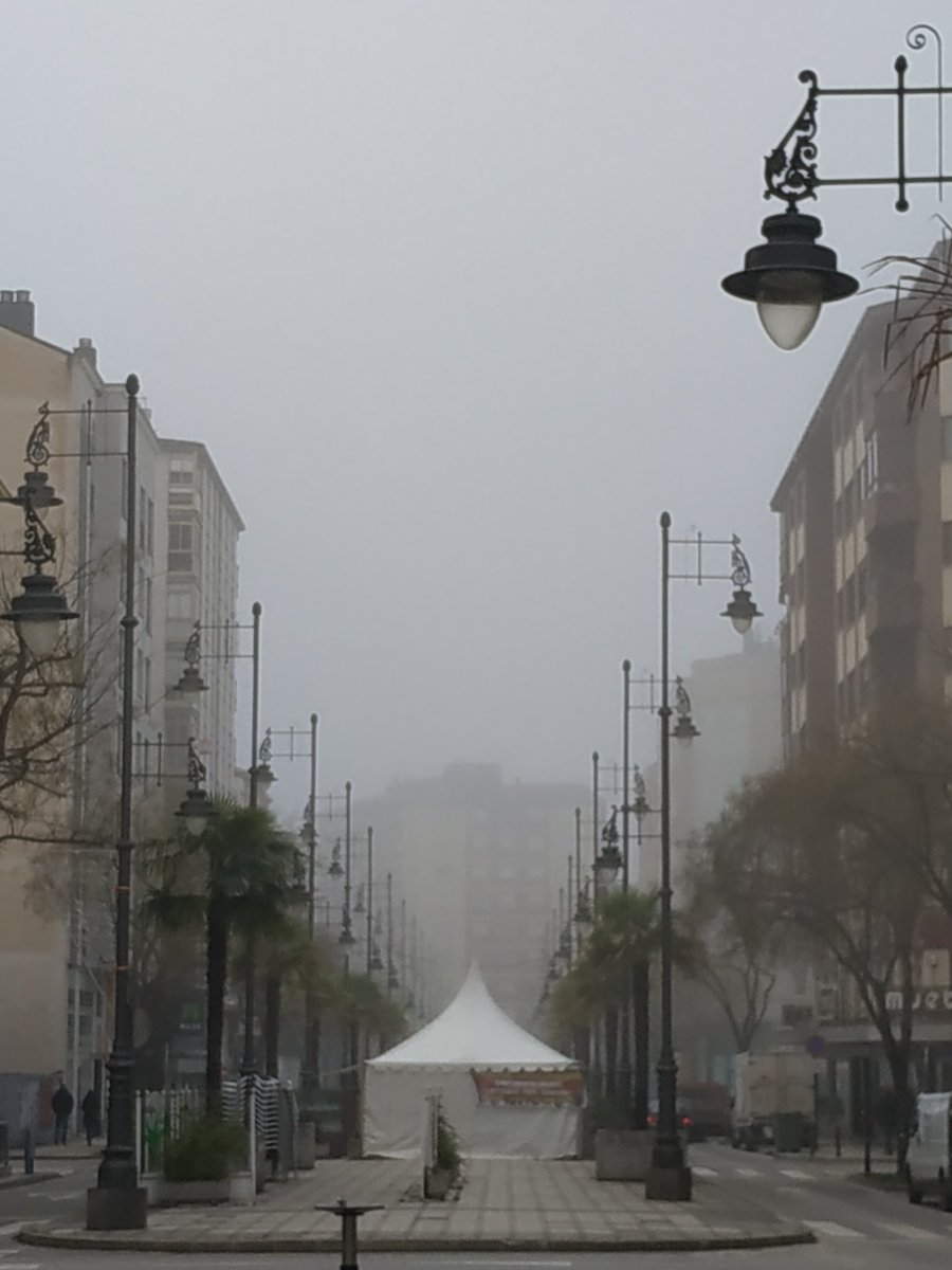 JASPoficial's tweet photo. Ahora que finaliza el año y está a punto de comenzar uno nuevo, recuerda siempre que en ti y en tus acciones reside tu presente y tu futuro, y que por mucha niebla que exista en tu camino, si quieres, ¡tú brillarás!, siendo luz en la tiniebla.
#beyourself #beyourlimit #aCtitud https://t.co/76d3HfSWX3