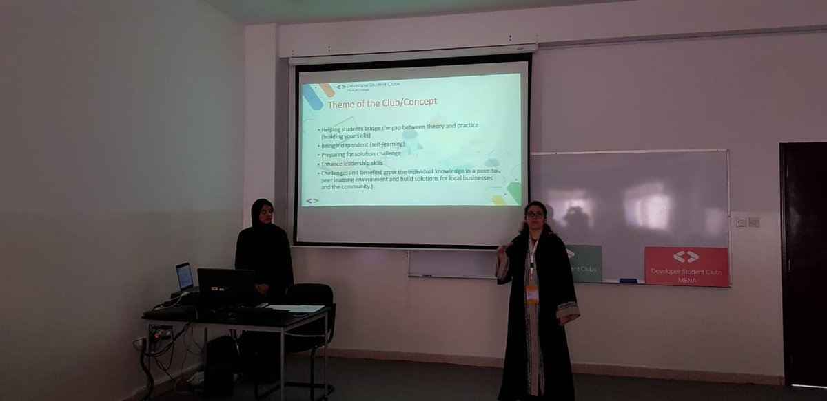 DMuscatcollege's tweet photo. First Mc DSC lab session Wednesday (25.12.2019)
@PhazeRo_om 
@abid_salim 
@RayanZahab 
@Raltaie
@Omranic
@ukomandigihub 
#DeveloperStudenClub
#DSCMENA https://t.co/ukbbi7FexM