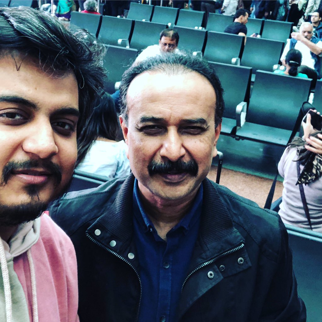 Akshay001's tweet image. Luck never runs out! Bumping into people I look up to, continues right till the end of 2019 ⏰ 

@prashanthp @Accel - after 5 yrs 🙏🏻

Super chatting abt how @leverageedu is scaling, &amp;amp; all the learnings/fun w/ @BKartRed &amp;amp; @dishahdadpuri while building this year 🎡💯 

#leverageit