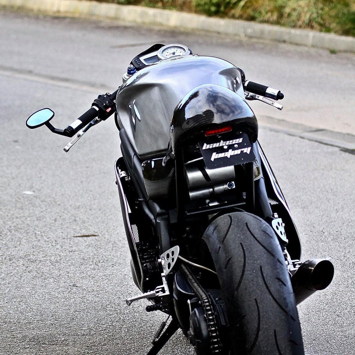TeamRobertsLtd's tweet photo. Triumph Speed Triple 1050 cafรฉ racer !
@badassfactory
#triumphfansfrance #triumphfans #triumphspeedtriple #triumphspeedtriple1050 #speedtriple #speedtriple1050 #speedtriplecaferacer #caferacer #caferacers #caferacerstyle #caferacerporn #caferacergram #carbonbike #carbonbikes https://t.co/0DOrrvcqfb