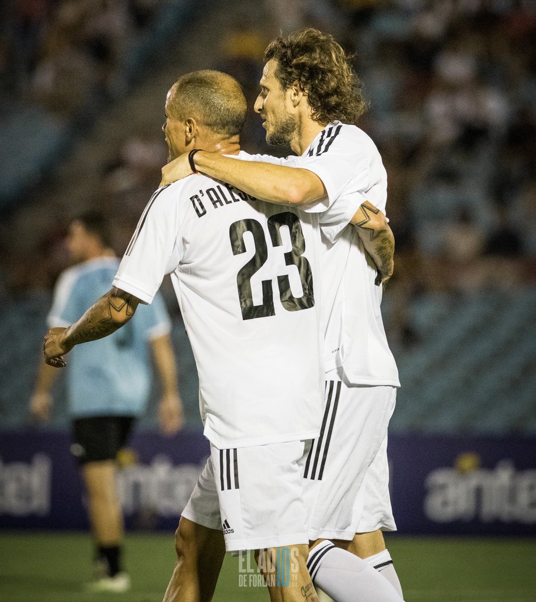 ElAdiosDeForlan's tweet photo. 📸El partido en fotos.

Álbum completo: https://t.co/WsMwOlf6pA

👋🏼🔟 https://t.co/90LVZuhW9i