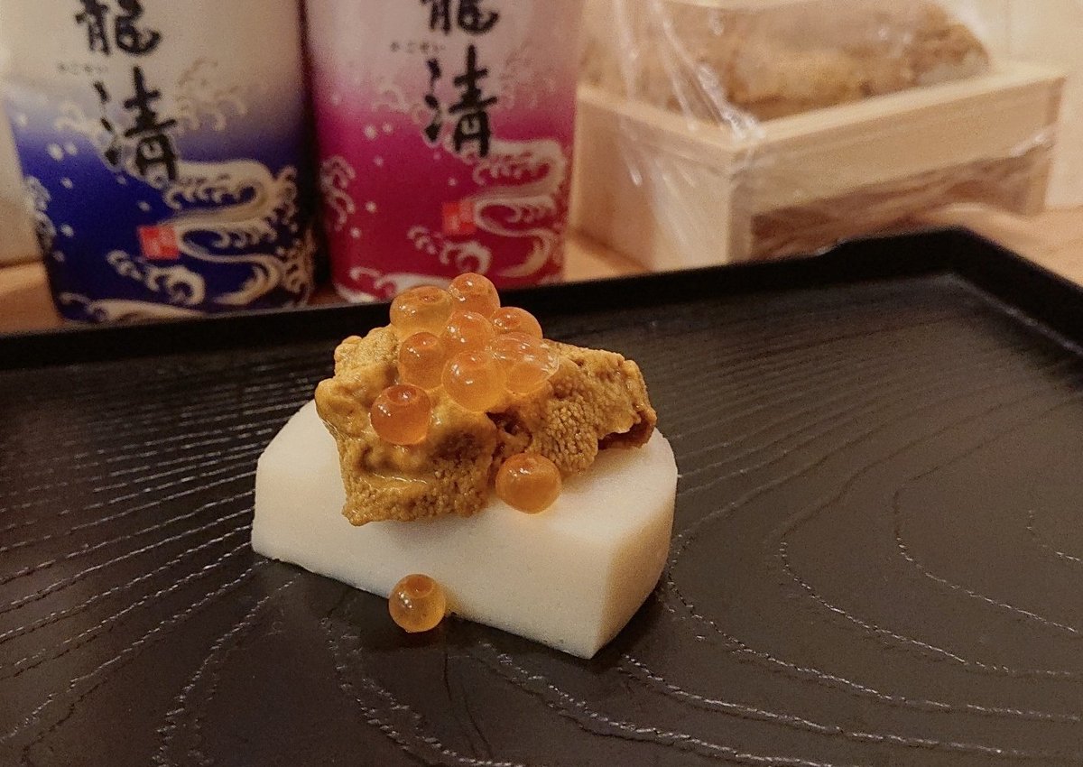 tsukiji_ramu's tweet image. 本格蕎麦３００円

ウニとイクラを乗せたカマボコ
🎍メデタバコ🎍🥳

カウントダウン🎉みんなで楽しもう(*^^*)💕ライブは２時から～

#レイワカウントダウン
#カウントダウン
#RWCD