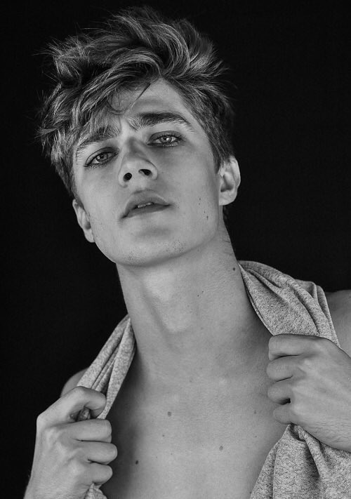 #MCF
#MondayMotivation 
#EverydayMotivation
#MyGuys

Love these two so much. Now and forever. So glad to have them in my life~ 

💕💍
💕💍