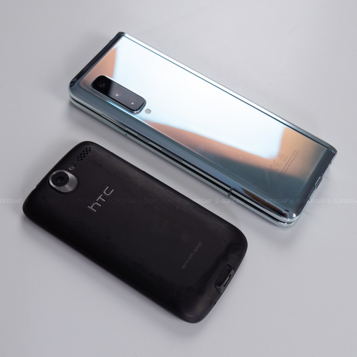 SuperSaf's tweet photo. Start of the Decade vs End of the Decade!

Tech come so far!!! The HTC Desire was my first Android smartphone, which device did you have back in 2010? https://t.co/uPMAnejn9U