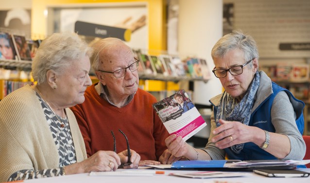 Ervaar het openbaar vervoer in Tiel TIEL OV-ambassadeurs beantwoorden tijdens het maandelijkse inloopspreekuur veel gestelde vragen over reizen met bus en trein. Dit zijn ervaren OV-reizigers die vrijwillig... twib.in/l/9Mepj7zonE4g
