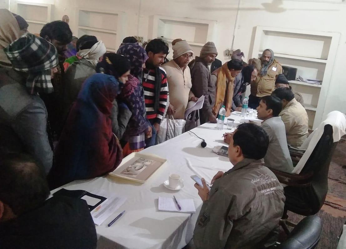 आज मैनपुरी दिवस के अवसर पर तहसील मैनपुरी में जन शिकायते सुनते हुये जिलाधिकारी मैनपुरी श्रीमाँन महेन्द्र वहादुर सिंह जी। <a href="/DmMainpuri/">District Magistrate,Mainpuri (Official)</a> <a href="/MBSIAS2011UP/">Mahendra Bahadur Singh IAS</a> @MpiKarhalSdm <a href="/MpiSdm/">MPI SDM Mainpuri</a> <a href="/Mpisdmpbhogaon/">PC Arya sdm bhogaon</a> <a href="/RSMaury86387173/">RS Maurya PCS</a> <a href="/SdmMpi/">MPI Sdm Ghiror</a> <a href="/SKurawali/">MPI sdm Kurawali</a> <a href="/UPGovt/">Government of UP</a> <a href="/CMOfficeUP/">CM Office, GoUP</a> <a href="/myogioffice/">Yogi Adityanath Office</a> <a href="/InfoDeptUP/">Information and Public Relations Department, UP</a> <a href="/MpiCmo/">CMO MPI</a>