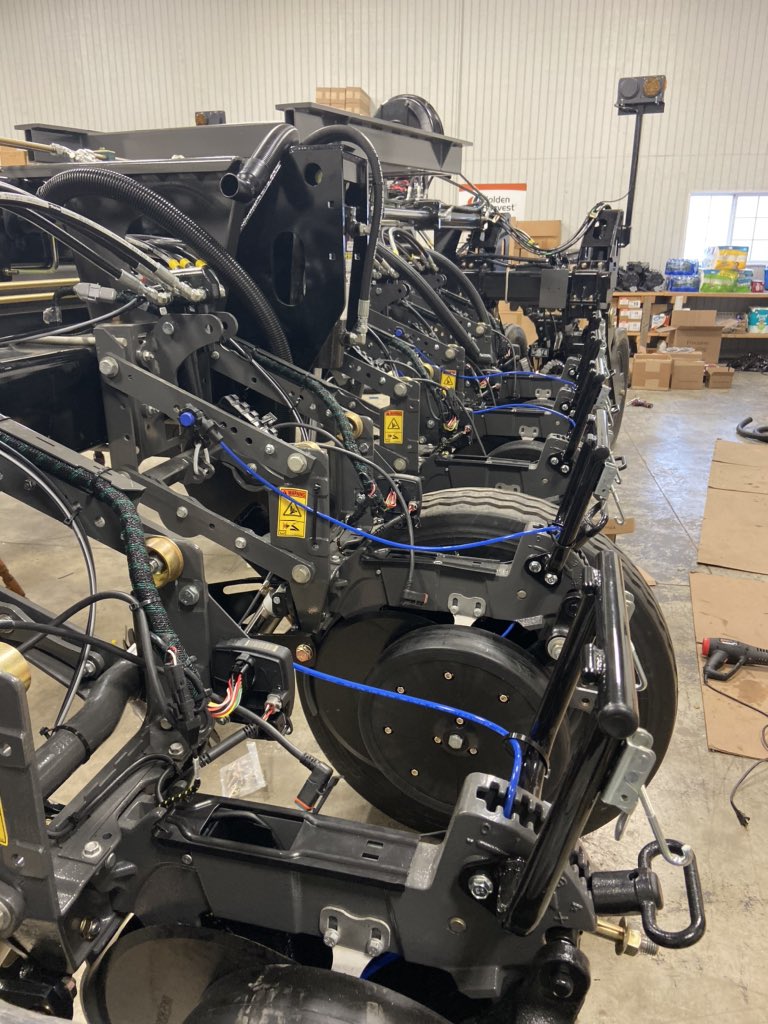 KEprecisionAG's tweet photo. We’ve been making headway on a new IntelliPlanter using vDrive, DeltaForce, Dual vApply HD, Martin row cleaners, and Martin closing wheels with Yetter intelliNject.
#intelliplanter #yetterfarmequipment #martinindustriesllc #precisionplanting #keprecisionag https://t.co/mIOOfcLBv9