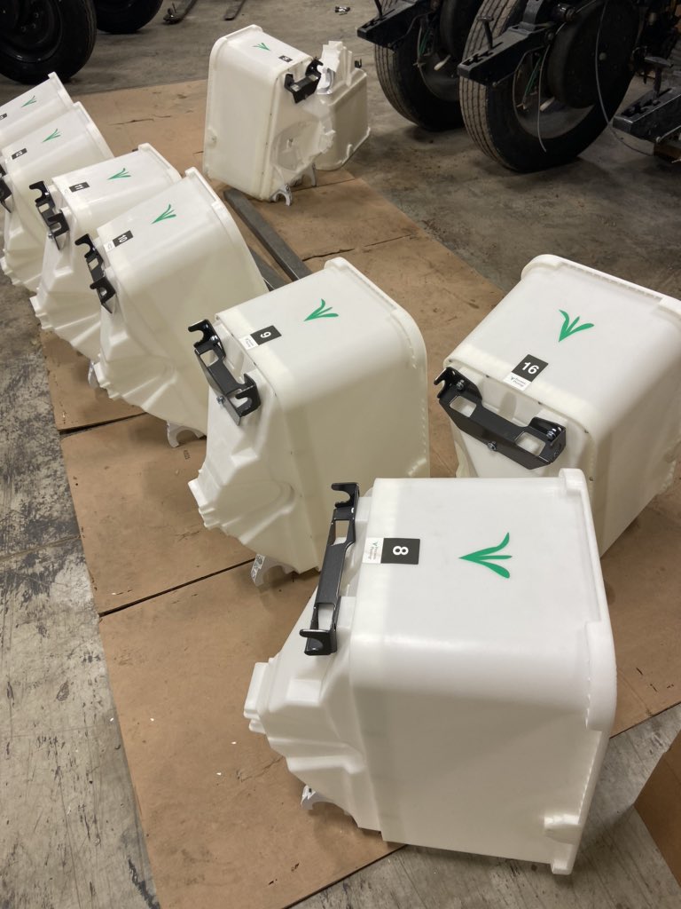 KEprecisionAG's tweet photo. We’ve been making headway on a new IntelliPlanter using vDrive, DeltaForce, Dual vApply HD, Martin row cleaners, and Martin closing wheels with Yetter intelliNject.
#intelliplanter #yetterfarmequipment #martinindustriesllc #precisionplanting #keprecisionag https://t.co/mIOOfcLBv9