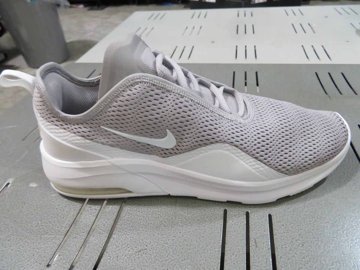 AyebogbonSt's tweet photo. Anyone knows what's the full name of this Nike Air Max shoe? Doesn't look like #airmaxmotion2 to me.
Follow @AyebogbonSt for more
#Nikeair #nikeairmax #airmax #airmaxmotion #airmaxtrainers #airsneaker #airmaxsneakers #airmaxshoes #sneakerhead #kicksoftheday #forkickssake https://t.co/ybGytAmXzY
