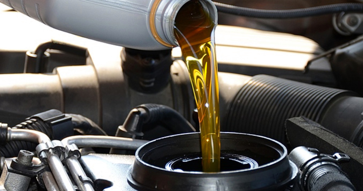 GoodyearCollier's tweet image. Are you due for an oil change? If your oil change dash light is already on you are probably overdue for an oil change. Here at Collier Goodyear we take pride in our ability to provide fast and affordable oil changes! colliergoodyear.com/oil-change-ser… 239-793-7117