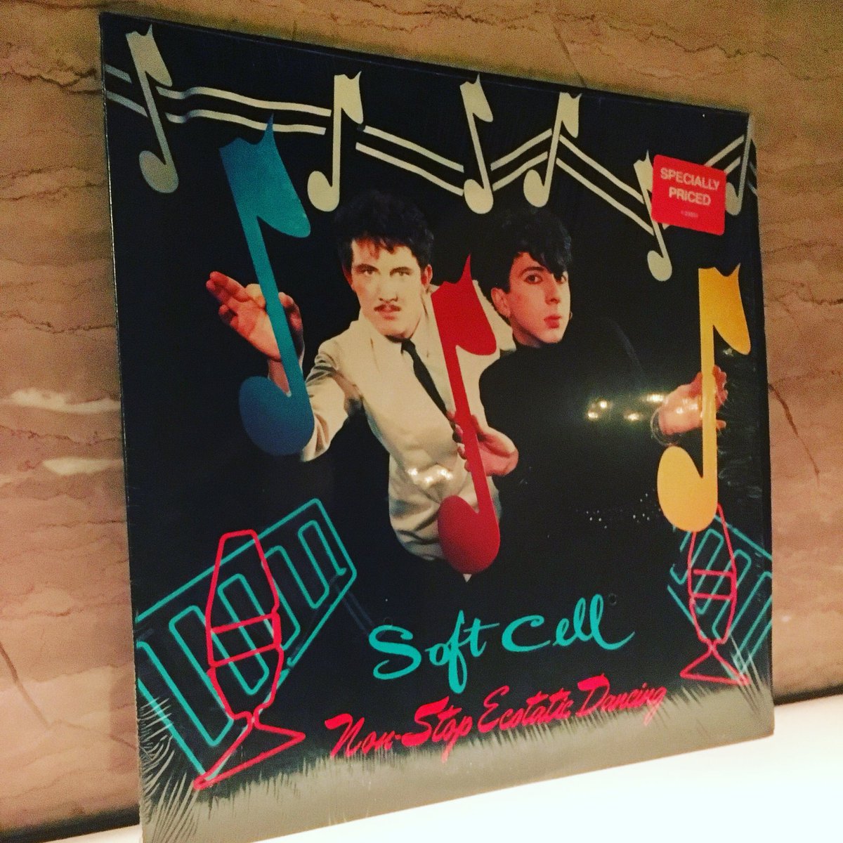 bar_yebisuya's tweet photo. BARエビスヤ 本日も20:00〜 OPENしております!!! 今年最後の営業日の今夜はオープンから Soft Cell の Non Stop Ecstatic Danceを流しながら皆々様の御来店を心からお待ちしております!!!
#barエビスヤ #bar #岡山bar
#softcell #nonstopecstaticdancing https://t.co/whIAHGyZmv
