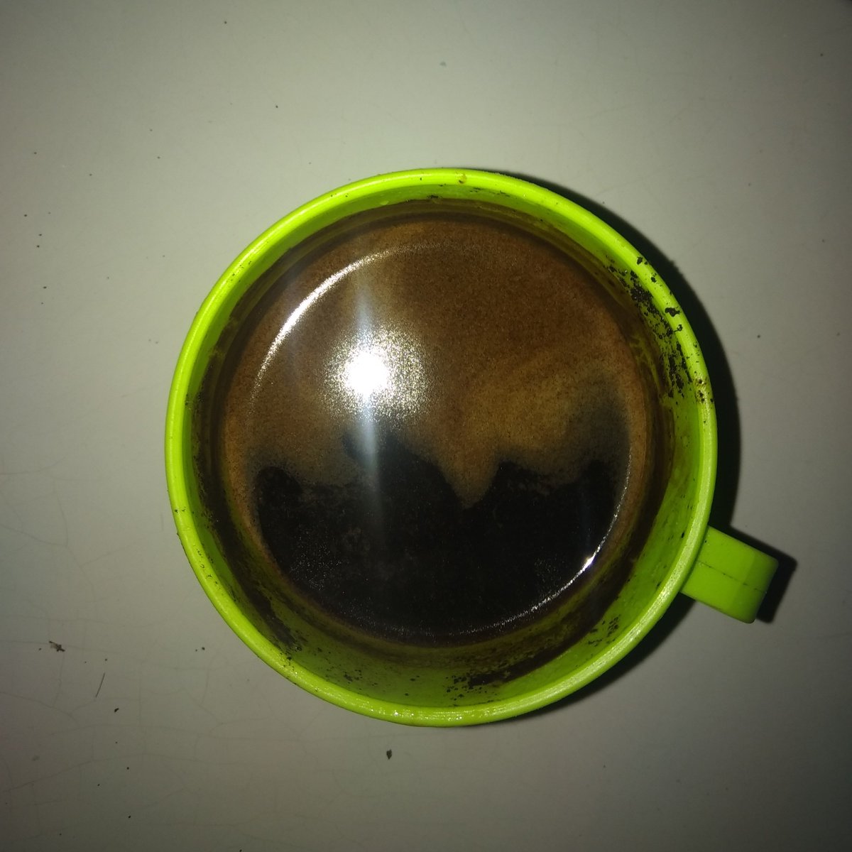 القهوة السوداء يشربها الشعراء