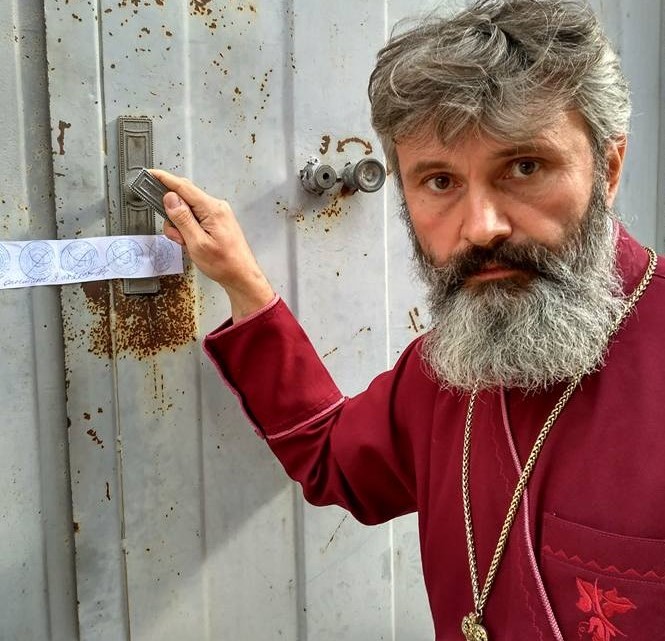 halyapuff's tweet photo. #Ukraine is abandoning its Church and believers in #Russia occupied #Crimea 
#Klyment  #LetMyPeopleGo 
https://t.co/WC6798SGBA https://t.co/I8nUW5D8SU