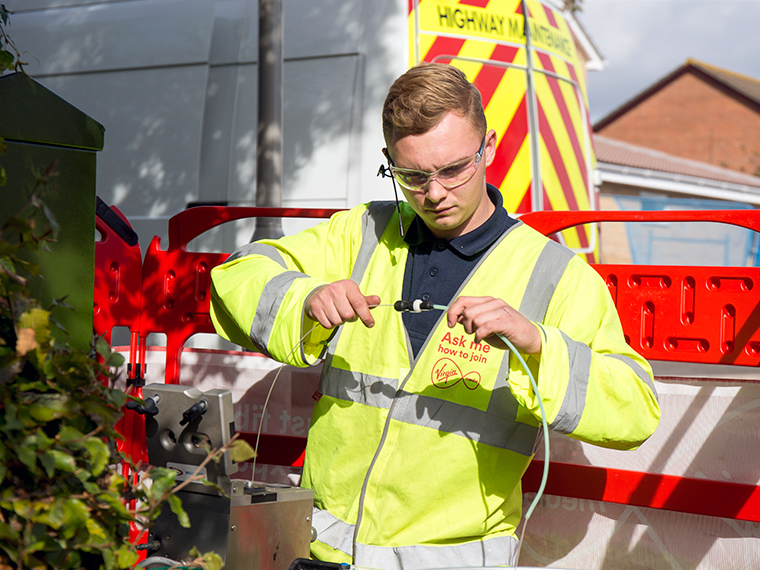 libertyglobal's tweet photo. 2015 was the year @VirginMediaCorp and Liberty Global announced our #projectlightning investment to bring ultrafast broadband to millions of homes in the UK. #10yearsofLiberty #LibertyHighlights https://t.co/xsGZbAVAUn
