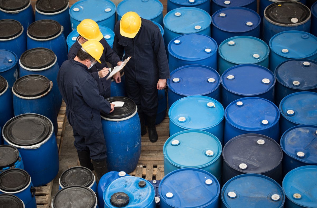 IA_ChemSafety's tweet photo. Risk assessments must make certain that the storage area is a separate area from where the work process is undertaken.

They must also take into consideration how the work process will affect the storage area
https://t.co/6OF2sIx2RQ https://t.co/dHtIyY1MSD