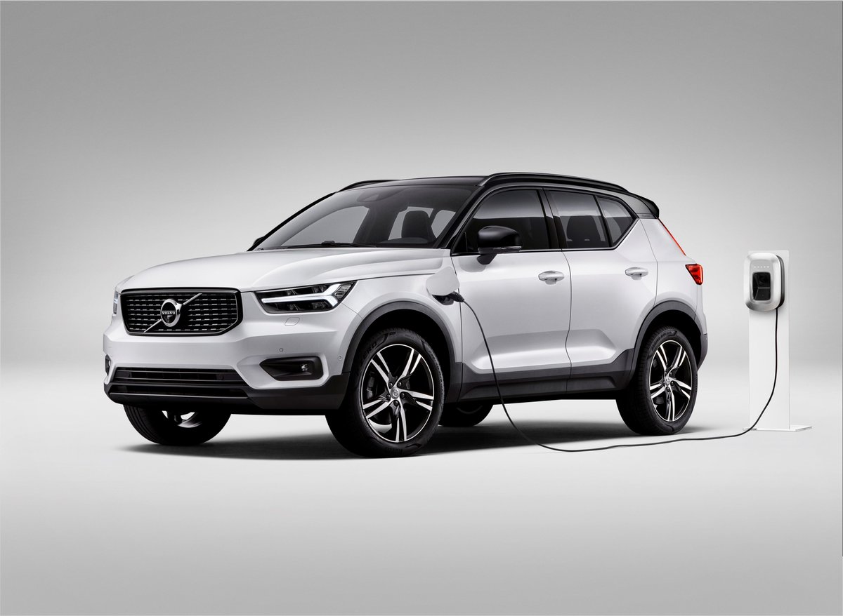 TauntonMotorCo's tweet photo. Volvo reaches an important milestone in its powertrain #electrification programme with the debut of the new T5 Twin Engine #hybrid system in the multi-award-winning #XC40 SUV. 

Click for more information including pricing and technical specification: https://t.co/rkITFhipJq https://t.co/bAqX7zt5th