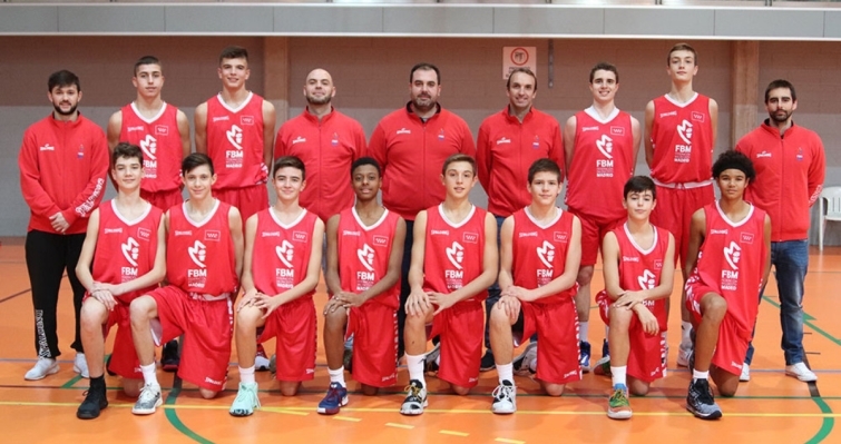 FBMadrid's tweet photo. Selección Infantil Masculina 2020 Esta es la selección infantil masculina, que competirá entre los días 3 y 7 de enero de 2020 en el Campeonato de España de Selecciones Autonómicas con sede en Huelva. En la primera fase, los infantiles se medirán a los c… https://t.co/8kt9ksVa1u https://t.co/I3kyOn0f7s