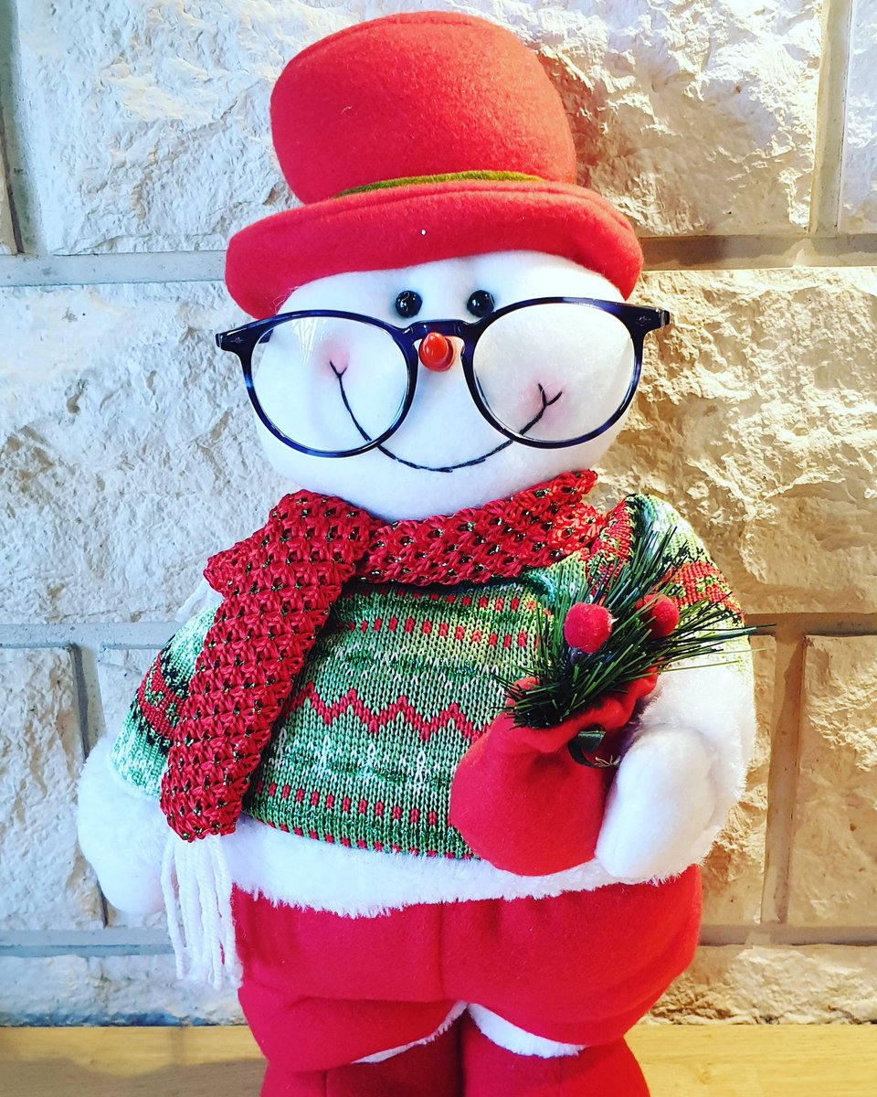 GlobeOptique's tweet photo. N'attendez pas que vos lunettes vous glissent sur le nez pour les faire ajuster par votre opticien... Service après-vente gratuit chez Globe Optique.
#globeoptique #opticien #lunettes #opticienadomicile #ajustage https://t.co/P9ILKcXBCH