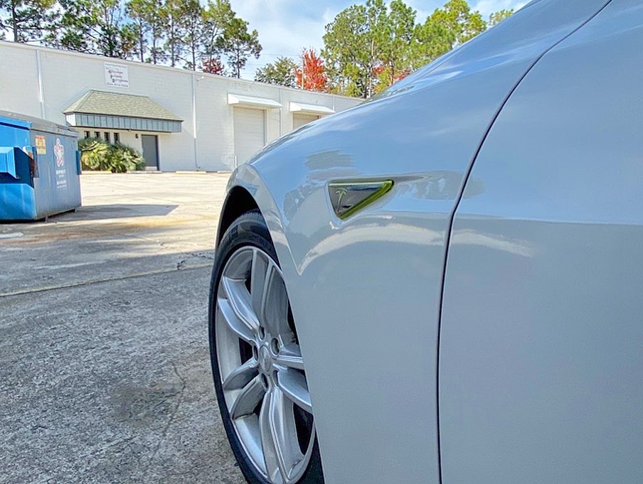 201WRAP's tweet photo. simple is stunning 👌🏽..
🔥 @hunnergee 
#201WRAP #paintisdead #teslawrap #orafolvehiclewraps #simplegrey #jacksonvillewraps https://t.co/HMcPGwvFcC
