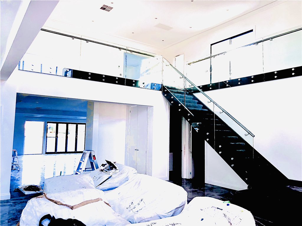 iBhomes's tweet photo. Crisp Straight Lines
#sqaure #set #cornices #plaster #solid #timber #stairs #stain #painting #polished #stainlesssteel #glass #balustrades #800x800mm #marble #tiles 2.7 meter Doors  #doubleglazing #custom #home #design #granddesign #construction #architect #townplanning @mbavic https://t.co/JpJwId8nJr