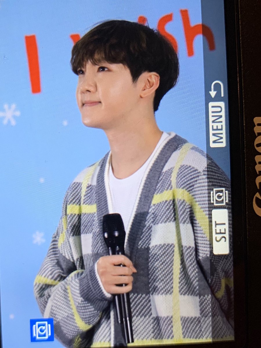 Lookat_4us's tweet photo. 20191230 코엑스 윈터페스티벌2019 

루나 버스킹 게스트출연 초이프리뷰📸

#코엑스 #다온스테이지 #산타포토존 #winter #festival #루나 #버스킹 
#LU4US #LUKUS #루커스 #CHOI #초이 #チョイ #석훈 #최석훈 #seokhun https://t.co/Bq0GBhoJa0