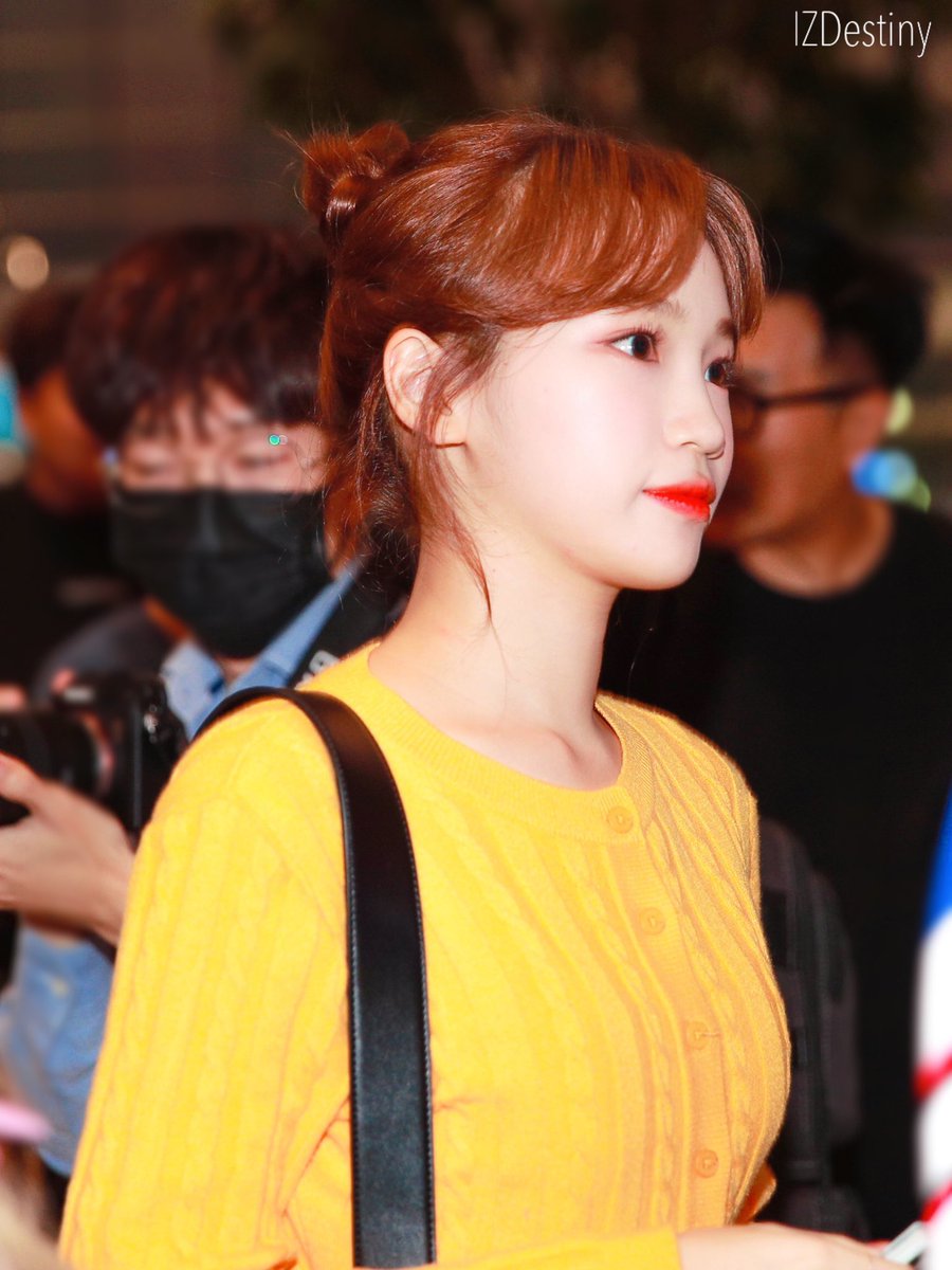 iz_destiny's tweet photo. 꽃길만 걷자🌸
#김채원 #채원 #KimChaeWon #ChaeWon #キム・チェウォン #IZONE #아이즈원 #アイズワン https://t.co/asVFNgi3bD