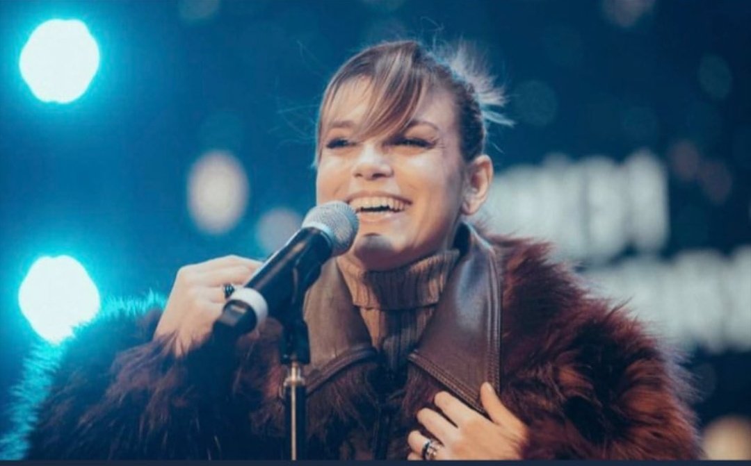 pezzimperfetti's tweet photo. Lux.๐
@MarroneEmma #DeejayOnIce https://t.co/N1lXQ25qQD