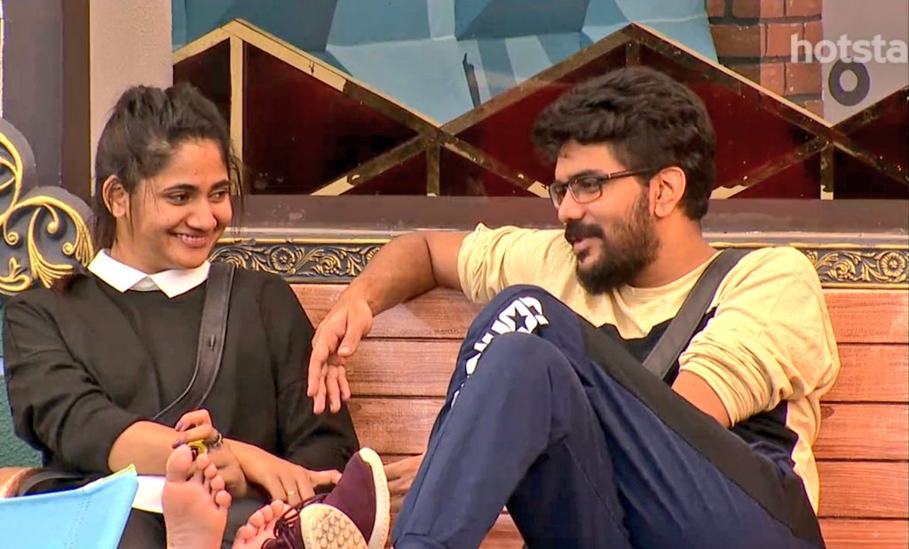 aarthi_KnL's tweet photo. Post ur fav happy #Kaviliya pics with these two hashtags..!

#Kaviliya 
#KaviliyaForever 

Mine is..! https://t.co/jdhIdLTh8h