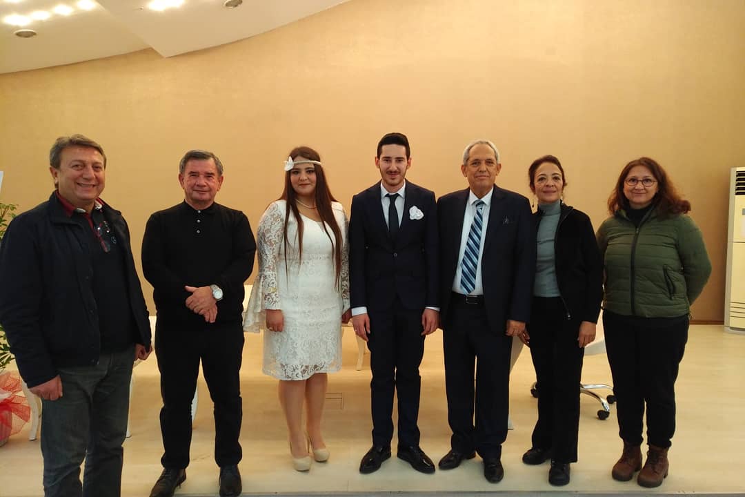 KaradagCHP's tweet photo. CHP Alanya İlçe Başkanlığı Yönetim Kurulu Üyeleri'miz ile birlikte Berkay - Semiha çiftinin nikah törenine katıldık. Genç çiftimize bir ömür boyu mutluluklar dilerim. https://t.co/iaU9iF4yAE