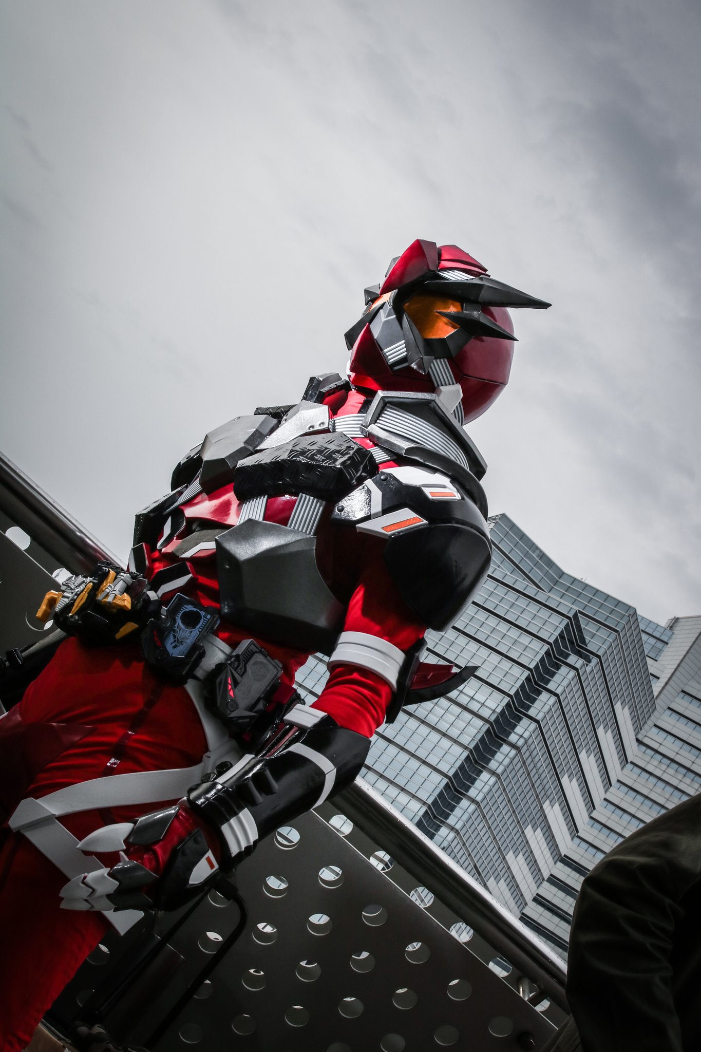 仮面ライダーアギト コスプレ用グローブ 塗装済み完成品 手甲付き 仮面ライダーアギト コスプレ衣装 フルセット 塗装完成品 - メルカリ